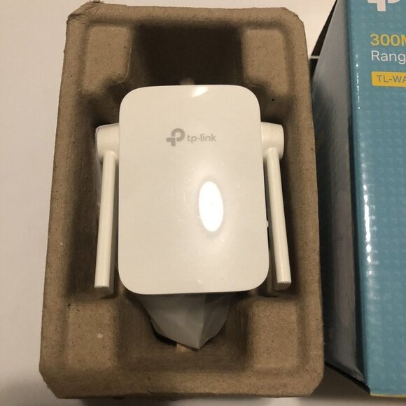 TP-LINK 300 Mbps Wi-Fi Range Extender TL-WA855RE - Picture 3 of 6